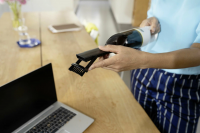 Пылесос ручной Karcher CVH 2 (1.198-330.0) белый/черный