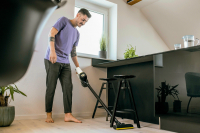 Пылесос вертикальный Karcher VC 4 Cordless myHome (1.198-630.0) белый/черный