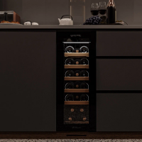 Винный шкаф Meyvel MV19NH-KBT1, черный