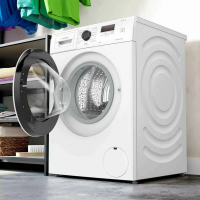 Стиральная машина Bosch WGE03400BY, белый/черный