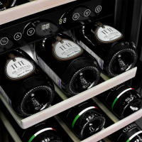 Винный шкаф Meyvel MV53-KBF2, черный
