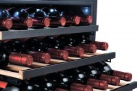 Встраиваемый винный шкаф Temptech SOMZ45SB, черный