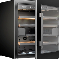 Встраиваемый винный шкаф Temptech SOMZ60DB-24, черный