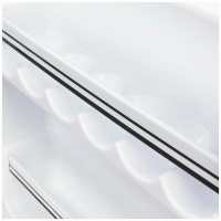 Холодильник Tesler RC-95 BLACK GLASS, черный