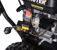 Снегоуборщик Huter SGC 4100L, 7л. с, ковш 56 см x 54 см, 5 вперед / 2 назад