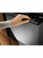 Духовой шкаф Electrolux EOE8P39H, пиролиз, термощуп, телескопы, TFT дисплей, черный (Италия)