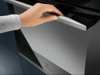 Духовой шкаф с паром Electrolux KOCBP39WX SteamCrisp, термощуп, телескопы, черный/нержавеющая сталь (Италия)