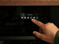 Духовой шкаф спаром Electrolux KOD8C39Z SteamBake, каталитическая очистка, термощуп, телескопы, черный (Италия)