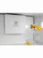 Холодильник встраиваемый Electrolux ENT6MD18S3, двухкамерный