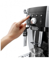 Кофемашина De'Longhi Magnifica S Smart ECAM250.23.SB (серебристый/черный)