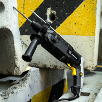 Перфоратор Deko DKH850W патрон:SDS-plus уд.:3Дж 850Вт