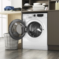 Стиральная машина Hotpoint-Ariston NSD 7249 D AVE RU, белый/черный