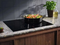 Индукционная варочная панель Electrolux EIS62453, черный