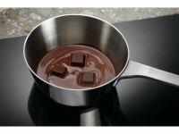 Варочная панель индукционная Electrolux CIR60430, черный