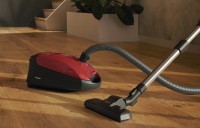 Пылесос Miele Classic C1 PowerLine Junior SBAF5 Rosso mango, красный манго