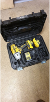 Аккумуляторный гайковерт DeWALT DCF899P2 18В ЗУ, 2 АКБ 5АЧ, Кейс