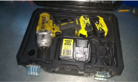 Аккумуляторный гайковерт DeWALT DCF899P2 18В ЗУ, 2 АКБ 5АЧ, Кейс