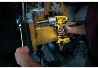 Аккумуляторный гайковерт DeWALT DCF899P2 18В ЗУ, 2 АКБ 5АЧ, Кейс