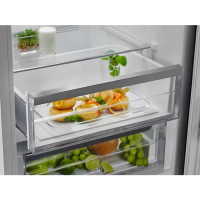 Холодильник Electrolux LNT7ME36X3, серебристый